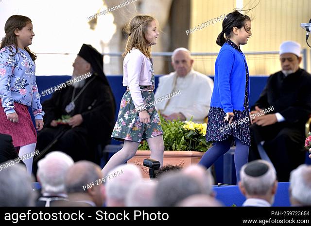 ROME, ITALY - OCTOBER 07: Pope Francis, arrive at Rome's Colosseum for an International Meeting for Peace with leaders of various religions and confessions on...