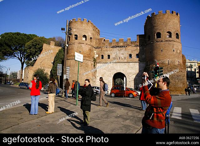 Porta San Paolo in Rome at Piazzale Ostiense. . Photo: André Maslennikov
