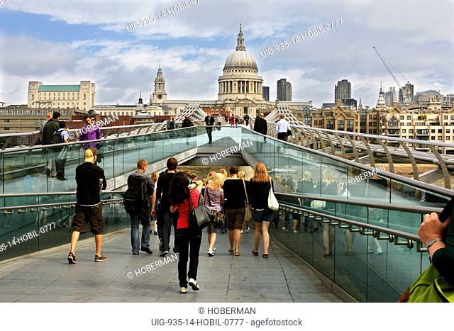 London Millennium Footbridge to St Paul's Cathedral