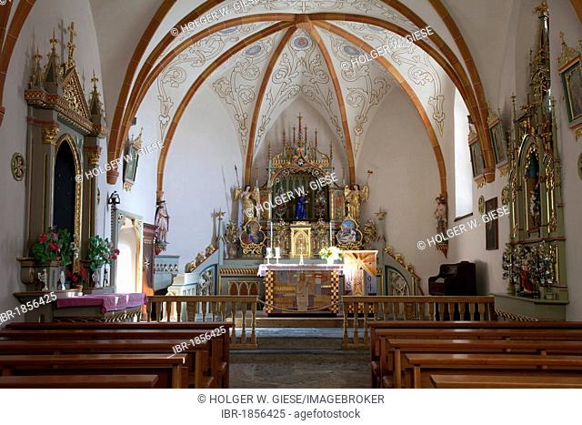 Pilgrimage church Heiliges Kreuz, 2045m, on Mt. Heiligkreuzkofel, Fanes mountains, Fanes-Sennes-Prags Nature Park, Val Badia, Alta Badia, Dolomites, South Tyrol