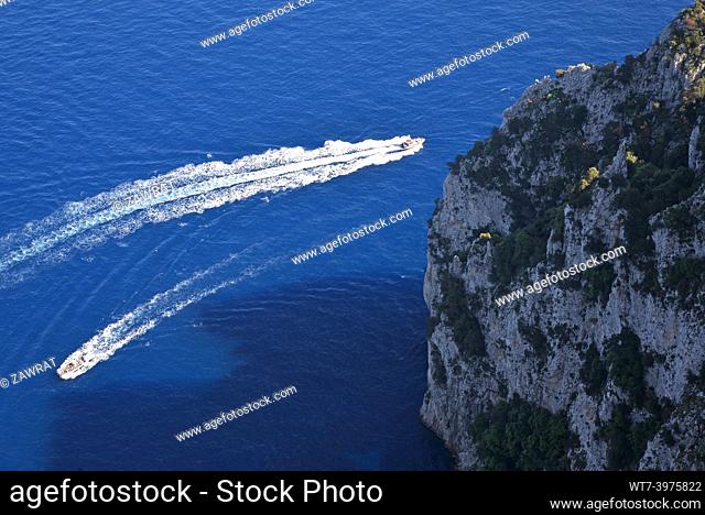 Capri south side, rocks, boats, sea, fast boats