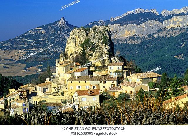 La Roque-Alric village, Vaucluse department, Provence-Alpes-Cote d'Azur region, southeastern France, Europe