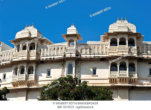 Partial view of the city palace of the Maharaja of Udaipur, palace, luxury hotel and museum, Udaipur, Rajasthan, India, Asia