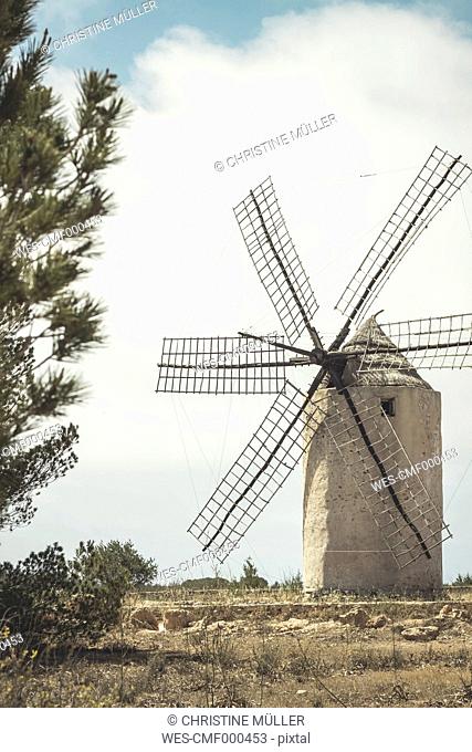 Spain, Formentera, El Pilar de la Mola, view to wind mill Moli vell de la Mola