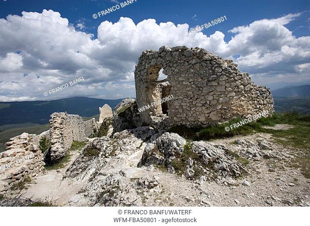 ruins of Rocca di Calascio, old castle, Lago di Capo d'Acqua, Abruzzo, Italy