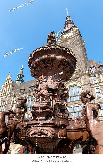 Germany, North Rhine-Westphalia, Wuppertal, anniversary fountain (Neptunbrunnen) by Leo MÃ¼sch on Neumarkt