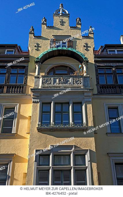 Multistory bay and gable, townhouse, 1897, Richard-Wagner-Strasse, Munich, Upper Bavaria, Germany