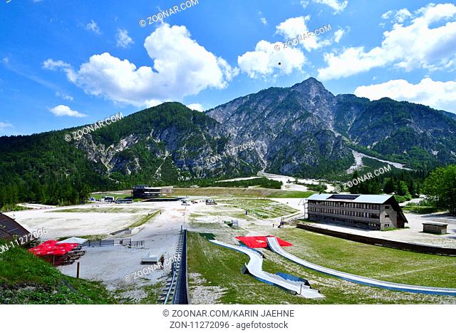 Planica sports centre with ski jumps in Julian Alps in Slovenia . Planica Sportzentrum mit Skisprungschanzen in den Julischen Alpen in Slowenien