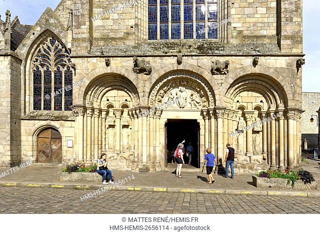 France, Cotes d'Armor, Dinan, the old town, Saint Sauveur Basilica built from the 12th century