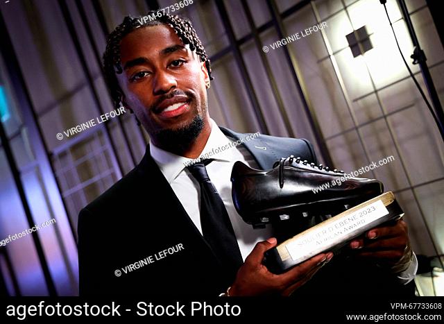 Genk's Mike Tresor Ndayishimiye poses for the photographer after the 2023 edition of the 'Gala of the Ebony Shoe' in Brussels, Monday 22 May 2023