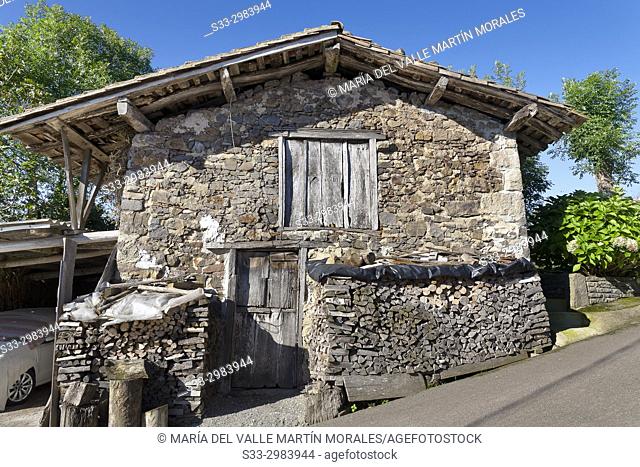 Rural house in Siete. Asturias. Spain