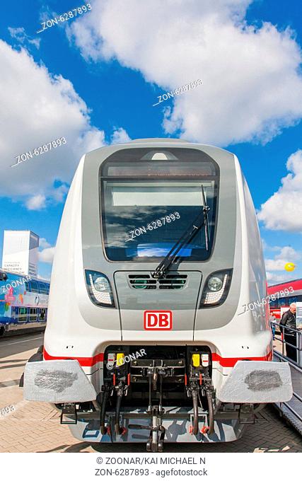 Die Deutsche Bahn AG (DB AG) wird zukuenftig auch im Intercity-Verkehr auf Bombardier Doppelstockwagen setzen. Wie auch die Pendants des Regionalverkehrs werden...