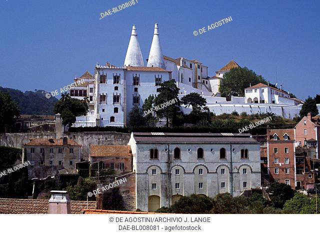 View of the Sintra National Palace, former Royal Palace, Sintra (Unesco World Heritage List, 1995), Historical Province of Extremadura, Lisbon