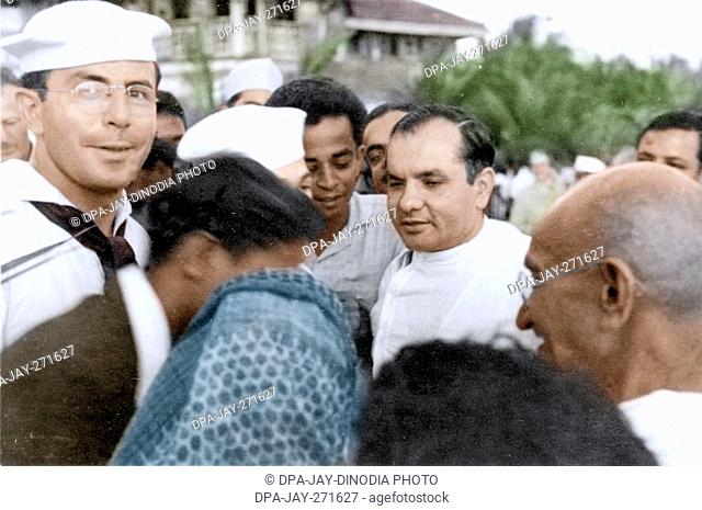 Mahatma Gandhi with Dr Dinshah Mehta at Juhu Beach, Mumbai, Maharashtra, India, Asia, May 1944