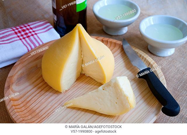 Tetilla cheese and Albariño wine. Galicia, Spain