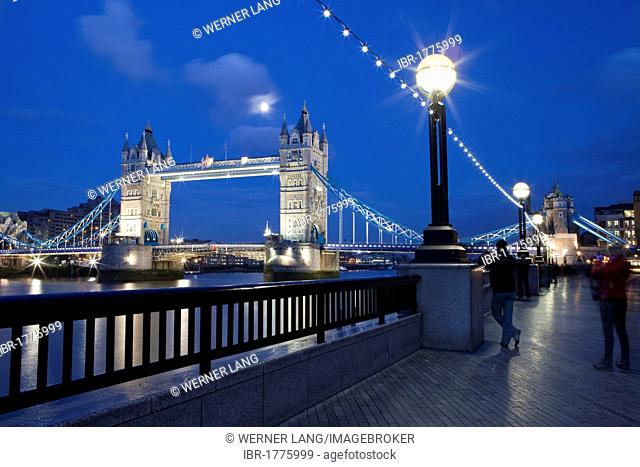 Tower Bridge at night, River Thames, London, England, United Kingdom, Europe