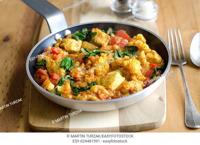 Chicken curry with cauliflower and spinach