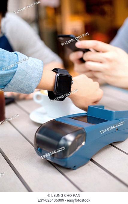 Customer pay by smart watch on pos machine