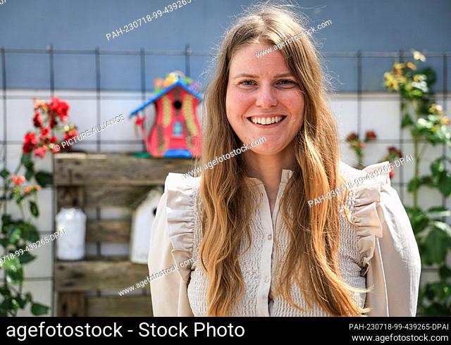 PRODUCTION - 10 July 2023, Bremen: Sarah Winkelmann, expedition adventurer from Bremen, stands in her garden. Sarah Winkelmann is one of the youngest women to...