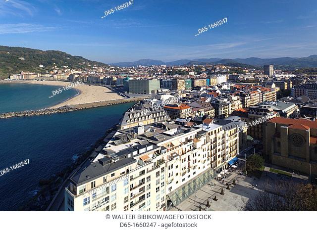 Spain, Basque Country Region, Guipuzcoa Province, San Sebastian, Monte Urgull, elevated town view over Playa Zurriola beach