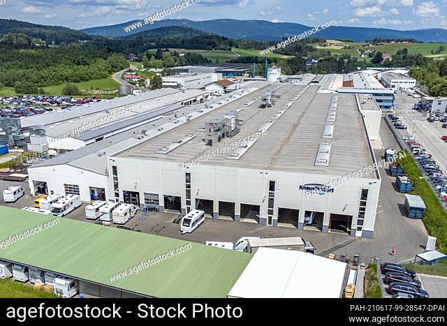 16 June 2021, Bavaria, Jandelsbrunn: The factory premises of Knaus-Tabbert AG in the Bavarian Forest. Photo: Armin Weigel/dpa