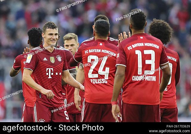 firo: Soccer: Soccer: 23.10.2021 1st Bundesliga, season 2021/2022 9th matchday FC Bayern Mvºnchen Muenchen - TSG 1899 Hoffenheim jubilation, goaljubel, gesture
