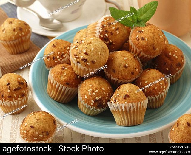 Mini cupcakes with seeds