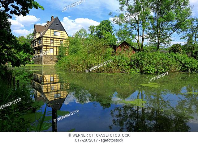 Germany, Gladbeck, Ruhr area, Westphalia, North Rhine-Westphalia, Wittringen Castle, moated castle, former manor house, half-timbered house, municipal museum