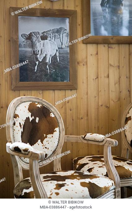 Chairs, cow-fur-reference, pictures, wall, Holzvertäfelung, inner-equipment, furniture, seat-furniture, seats, wood-chairs, cushion-reference, reference