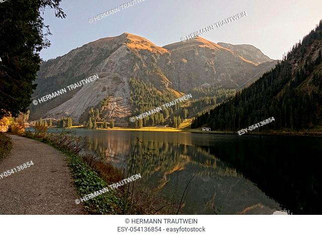 On the banks of the Vilsalpsee in the Tannheimer mountains in Tyrol / Austria
