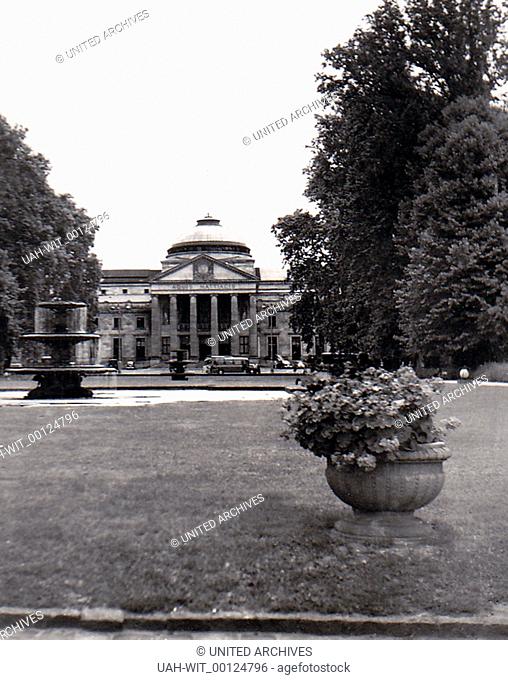 Das Bowling Green vor dem Kurhaus in Wiesbaden., Sammlung Wittmann