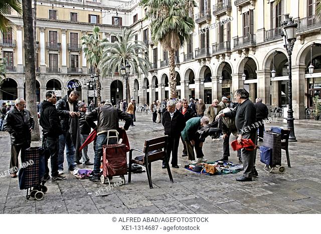 Street Sellers. Plaça Reial (architect: Francesc Daniel Molina, 19th Century), Barcelona, Catalonia, Spain