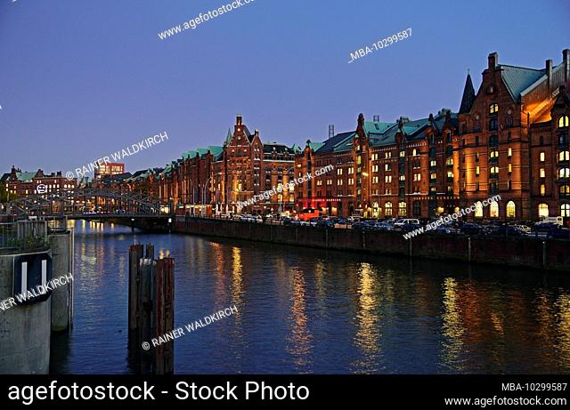 Europe, Germany, Hamburg, historic warehouse district, view from the customs canal to the former brick warehouse, panorama