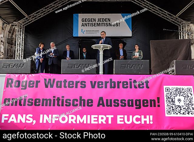 08 May 2023, North Rhine-Westphalia, Cologne: Abraham Lehrer (front), chairman of the Jewish Community Cologne, speaks at a rally against the Roger Waters...