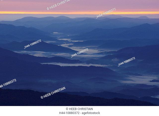 Sunrise, view from Clingmans Dome, Great Smokey Mountain National Park, North Carolina, USA