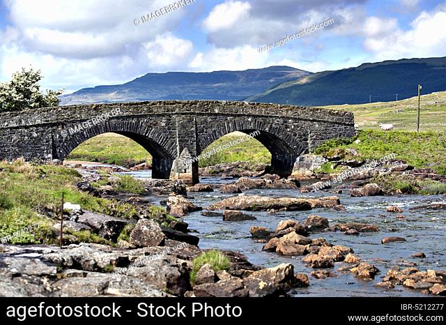 Stone bridge, crossing, Finnfort and Siing, Isle of Mull, Scotland, United Kingdom, Europe