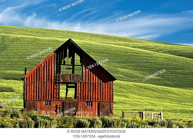 A red barn in the Palouse