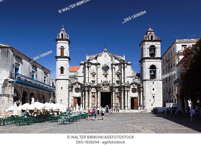 Cuba, Havana, Havana Vieja, Plaza de la Catedral, Catedral de San Cristobal de la Habana
