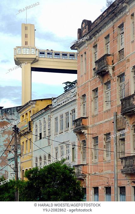 Brazil, Bahia, Salvador: Elevador Lacerda in the historic city center of Salvador de Bahia. The Lacerda elevator from 1873 connects the 72 metres (236 ft)...