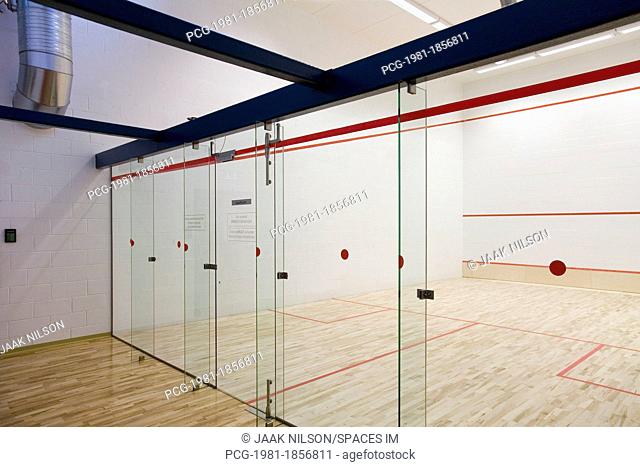 Racquetball Court Glass Divider