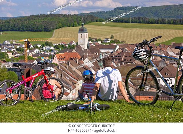 Switzerland, Europe, canton, JU, Jura, family, Porrentruy, rest, mountain bike, bike, wheel, bicycle, bicycle, bicycles, riding a bicycle, town, city