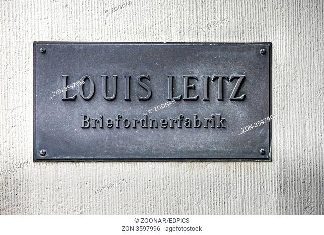 altes firmenschild der firma louis leitz, heute esselte leitz gmbh u. co kg, am stammsitz in stuttgart-feuerbach, old sign of the former louis leitz...