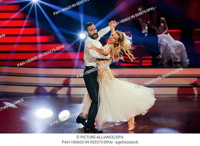 01 June 2018, Germany, Cologne: Actress Julia Dietze and professional dancer Massimo Sinato compete in the semi-finals of celebrity dance competition 'Let's...