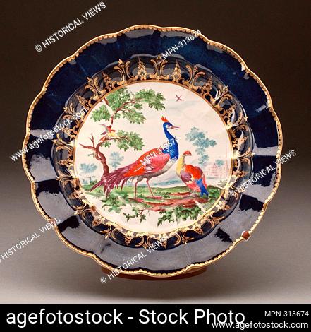 Worcester Royal Porcelain Company. Dish - About 1770 - Worcester Porcelain Factory Worcester, England, founded 1751. Soft-paste porcelain, underglaze blue