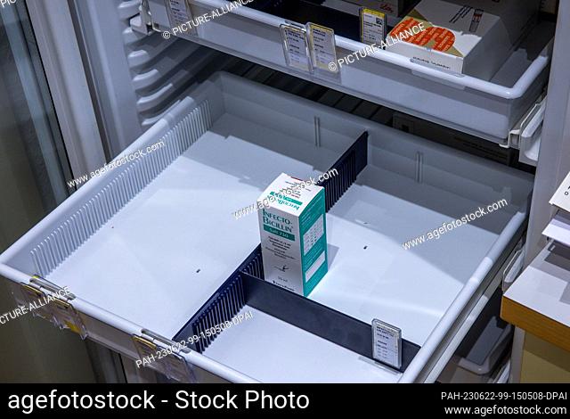 PRODUCTION - 30 May 2023, Mecklenburg-Western Pomerania, Schwerin: The last package of Infectobicillin, a prescription antibiotic for bacterial infections
