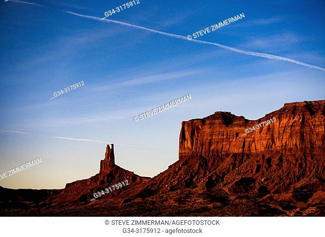 Solitary Monument. Monument Valley National Park, Arizona, USA