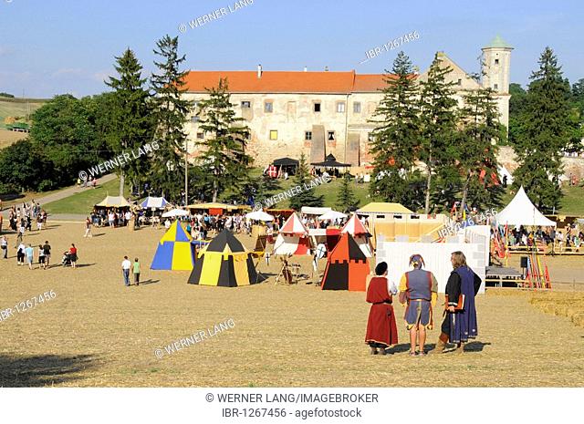 Jedenspeigen and Duernkrut knights festival, Weinviertel, wine quarter, Lower Austria, Austria, Europe