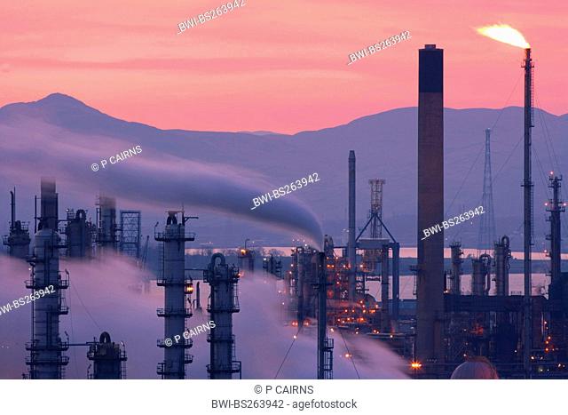 Grangemouth Oil Refinery in evening light, United Kingdom, Scotland, Grangemouth