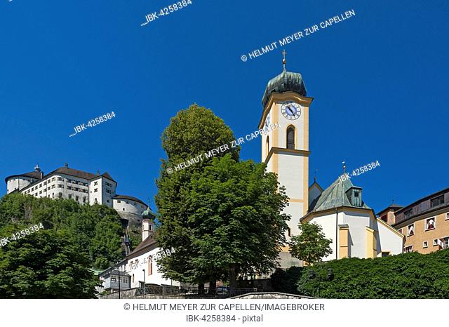 Parish Church of St. Vitus, Kufstein fortress behind, Kufstein District, Tyrol, Austria