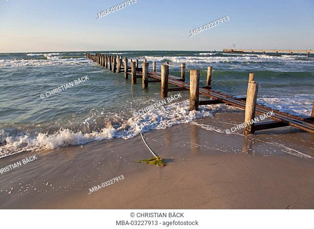 Beach at the Baltic sea spa Zingst, peninsula Fischland-Darss-Zingst, Mecklenburg-West Pomerania, Germany